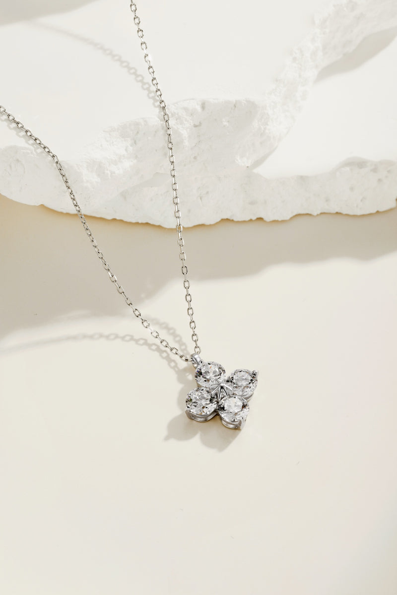 The Luxea Love Necklace