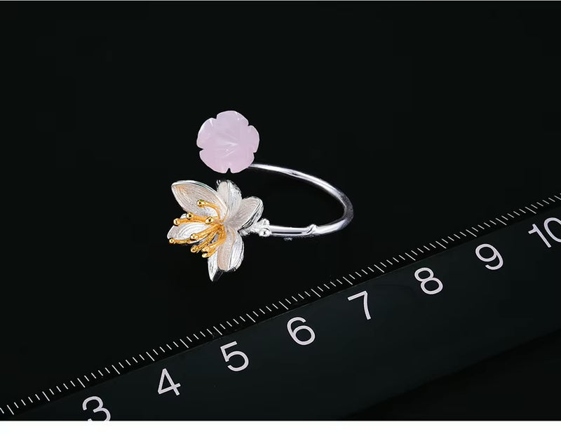 Handgefertigter edler Schmuck „Lotus Whispers“